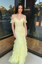 2025 Yellow Prom Dresses Ruffles Lace Appliques Long Dress Cold Shoulder